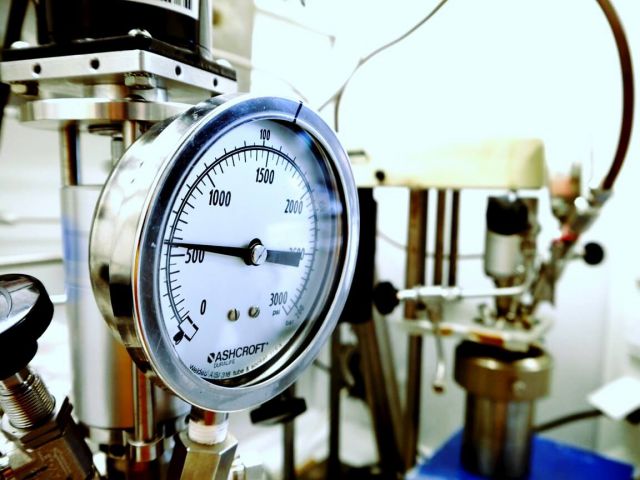 Chemical Reactor Chemical reactor which serves as a process vessel to carry out chemical reactions in the laboratory